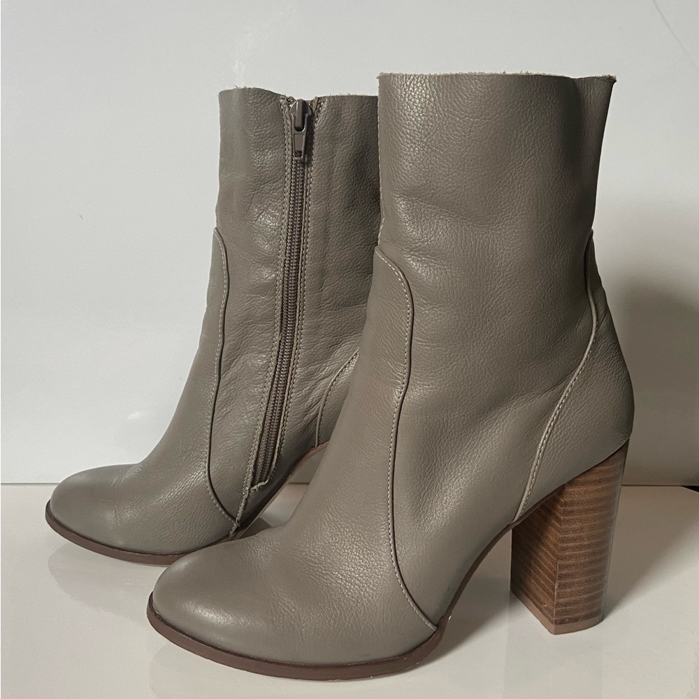 Ankle boots